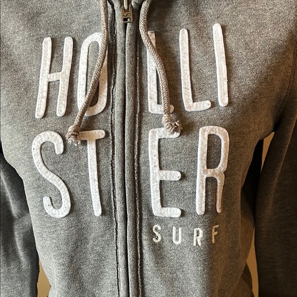 Hollister Gray Hoodie - Picture 2 of 5